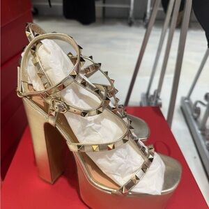 Valentino Garavani Gold Pyramid-Stud Platform Sandals